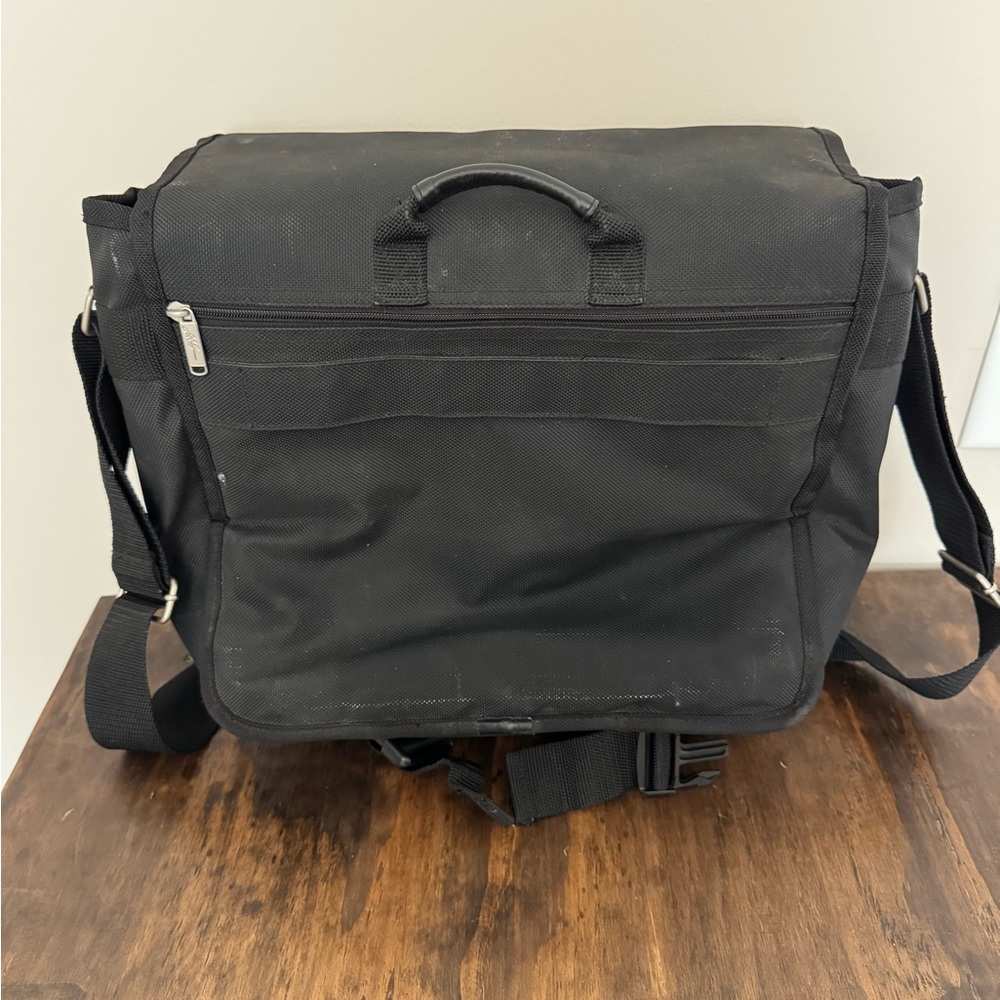 Vintage Xbox Console / Computer Bag View 3